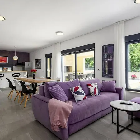 Quinta Ξενοδοχείο 4*